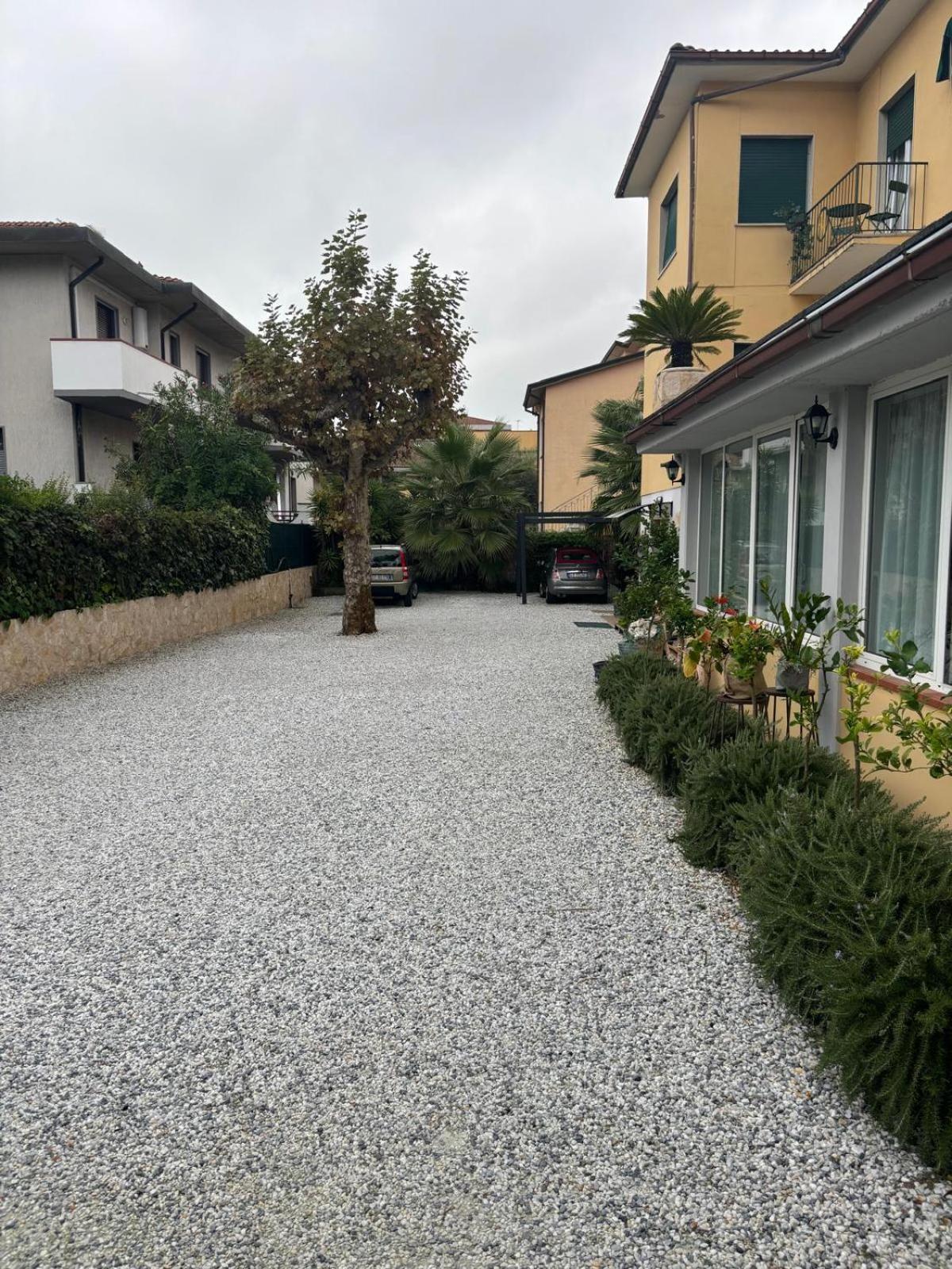 Casa Versilia Hotel Marina di Massa Exterior foto